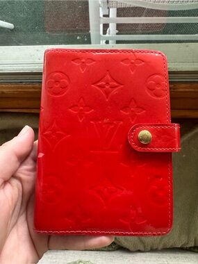 Louis Vuitton Red Vernis Agenda - PM